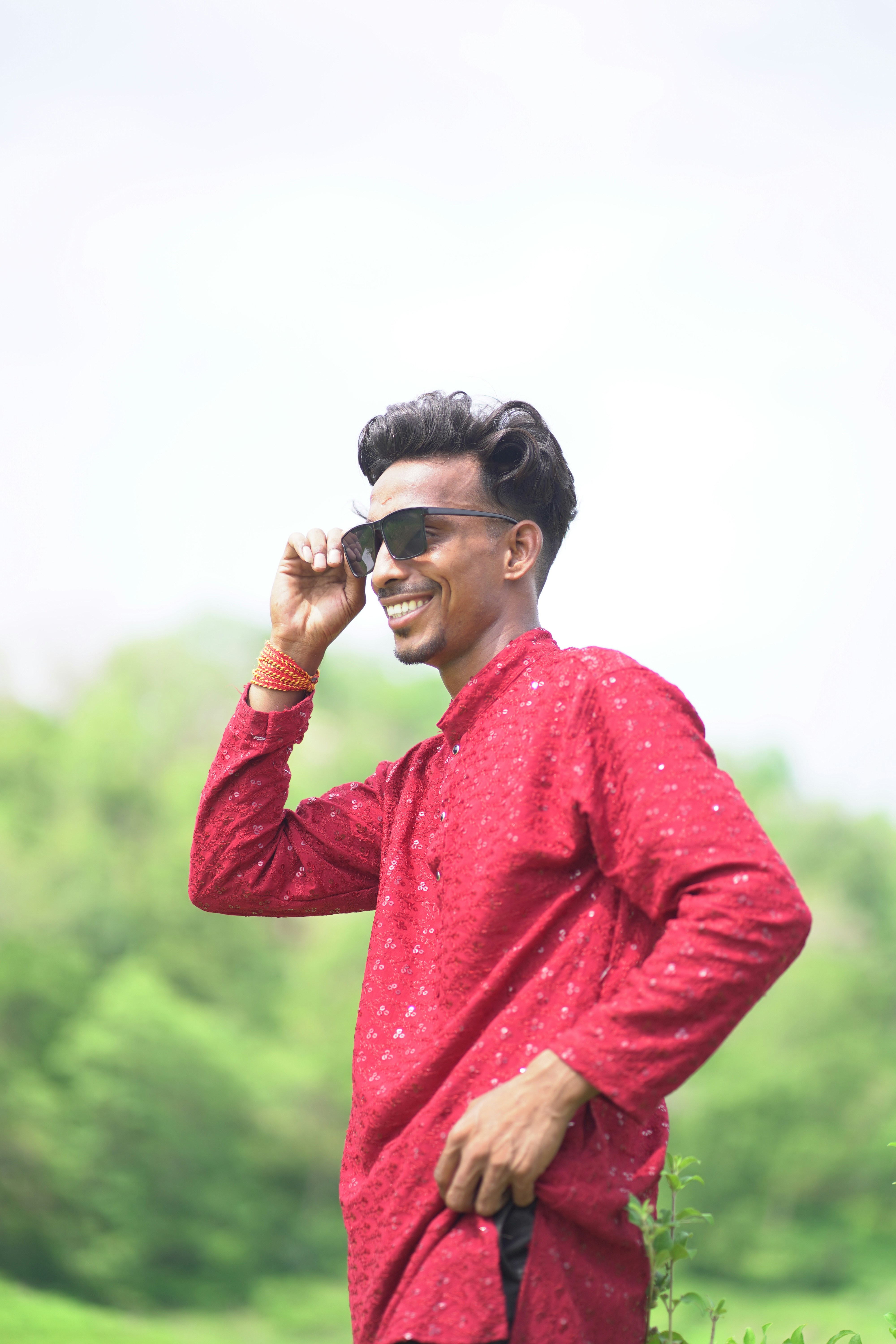 Vlog封面：海边慢镜与路边咖啡